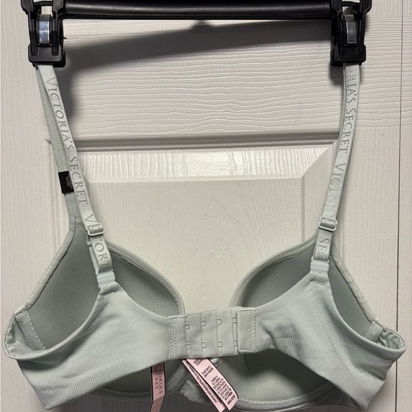 Victoria’s Secret Body by Victoria lined demi bra. Size 34D. NWT!! - Picture 6 of 10